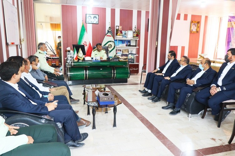 دیدار با فرمانده و کارکنان نیروی انتظامی شهرستان لامرد به مناسبت هفته نیروی انتظامی