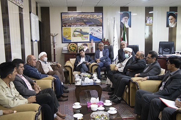 برگزاری جلسه رفع موانع تولید شهرستان لامرد با محوریت کارخانه اکسید منیزیم لامرد